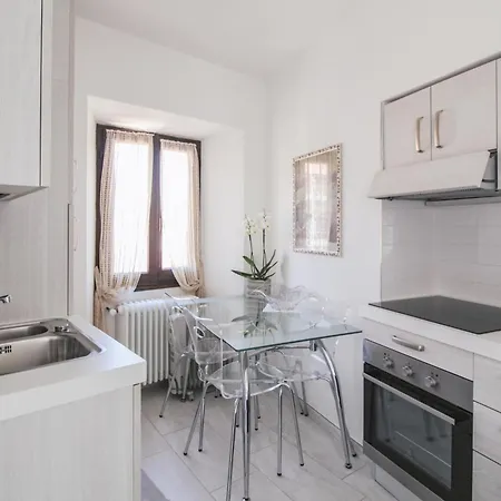 Francisca, Domaso, 公寓 多马索