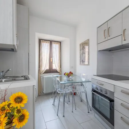 Francisca, Domaso, 多马索