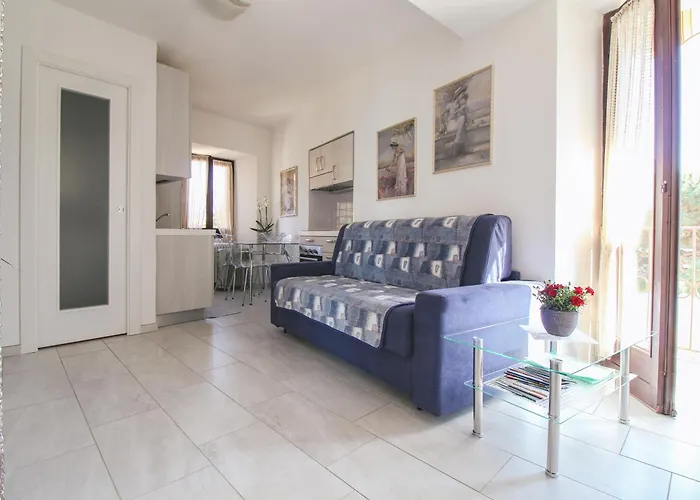 Francisca, Domaso, Apartment