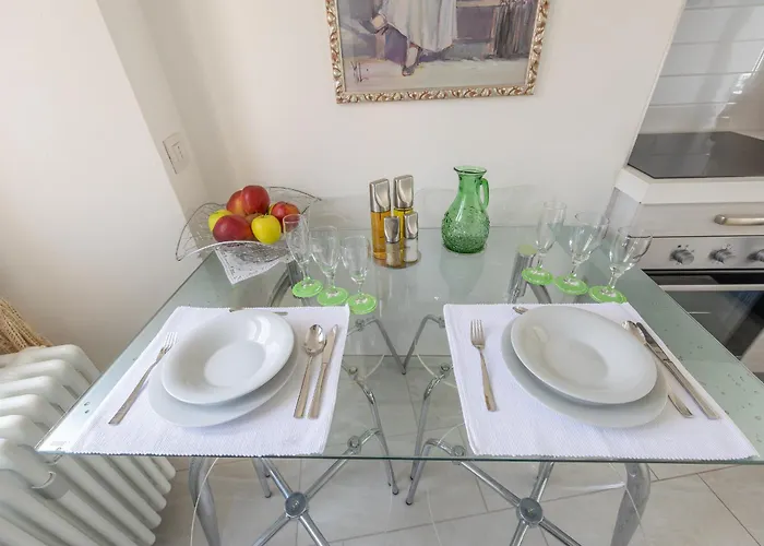 Francisca, Domaso, *