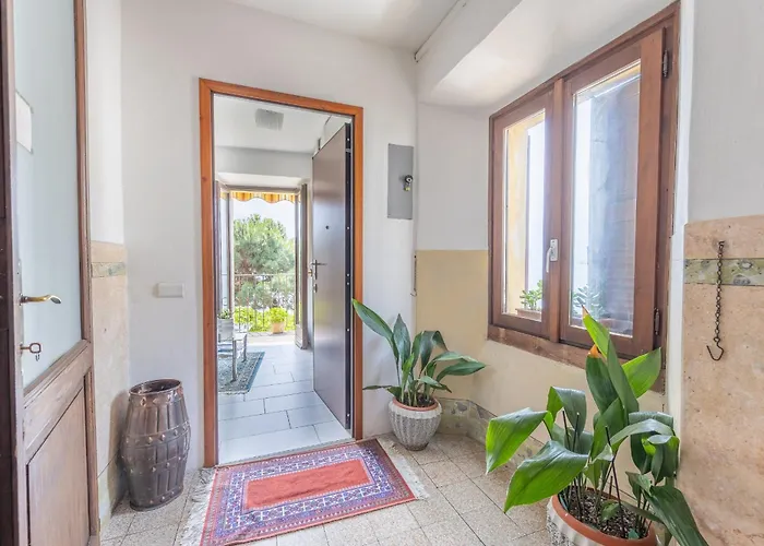 Francisca, Domaso, * Domaso